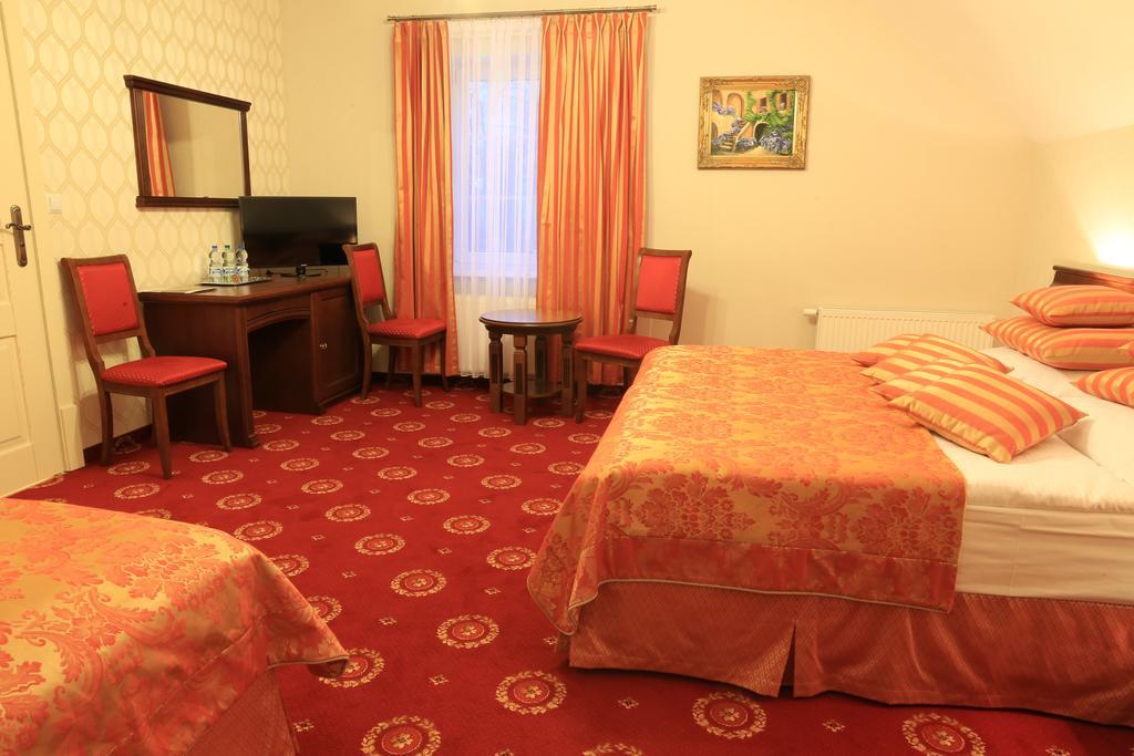 Hotel Kopernik Цехоцинек Стая снимка