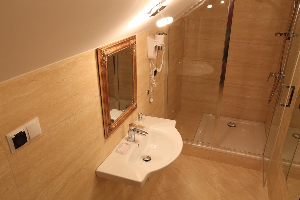 Hotel Kopernik Цехоцинек Стая снимка
