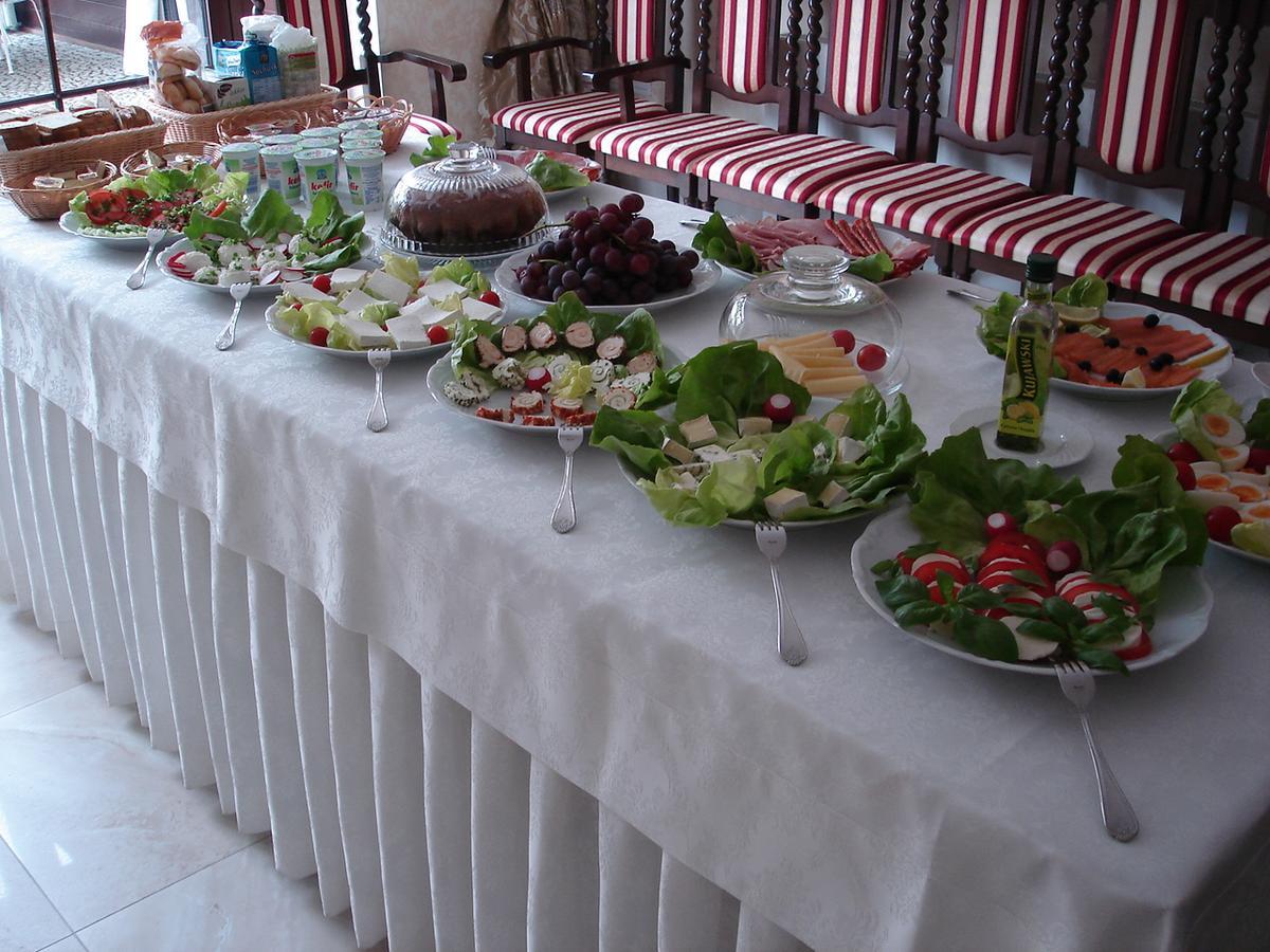Hotel Kopernik Цехоцинек Екстериор снимка