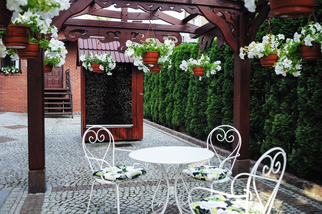 Hotel Kopernik Цехоцинек Екстериор снимка