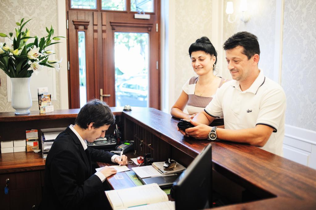 Hotel Kopernik Цехоцинек Екстериор снимка